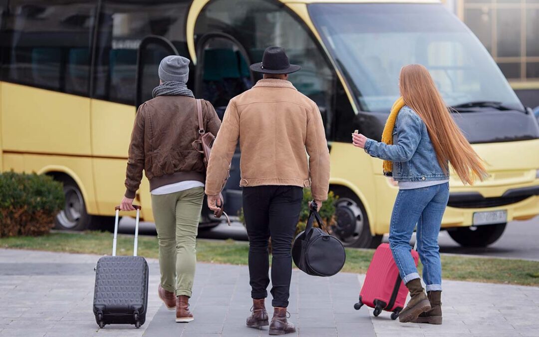 taxi transfer for group travel ideal for family & business trips